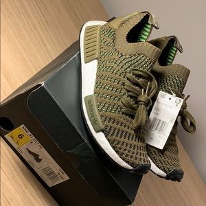 Brand new NMD _R1 STLT PK Sz6 men’s